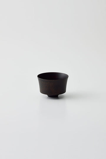 TOHKA Sake Cup, Teahouse Garden, Black by GATO MIKIO