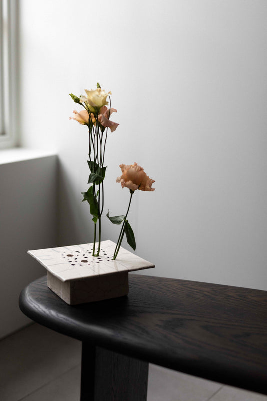Pique-Fleurs Banquise' by Cécile Daladier
