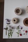 Pique-fleurs en couronnes', IV,  by Cécile Daladier