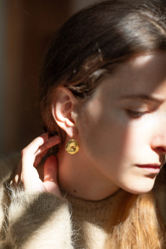 Gold Fingerprint Earring IV by Heeseung Koh