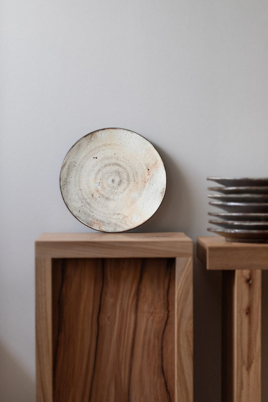 Buncheong Plate by Kwak Kyung-Tae