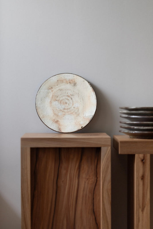Buncheong Plate by Kwak Kyung-Tae