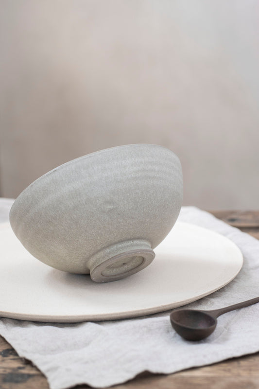 Footed Bowl in Pearl Grey, by Borja Moronta