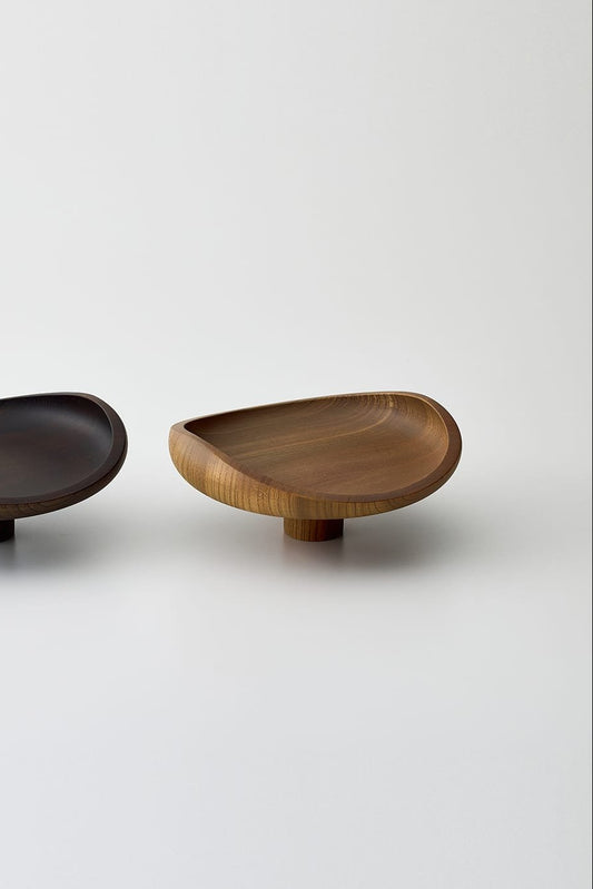 AEKA Object, Footed Flat Bowl, Smoke grey by GATO MIKIO
