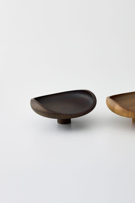 AEKA Object, Footed Flat Bowl, Black by GATO MIKIO