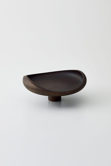 AEKA Object, Footed Flat Bowl, Black by GATO MIKIO