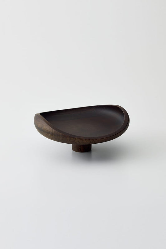 AEKA Object, Footed Flat Bowl, Black by GATO MIKIO