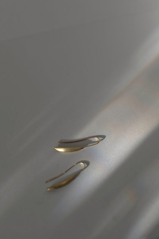 Adele Brereton Spiculum 18-carat Gold Hook Earrings