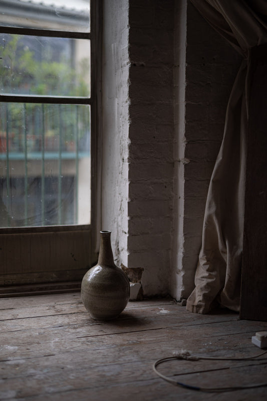 Hagi Round Vase with Long Neck