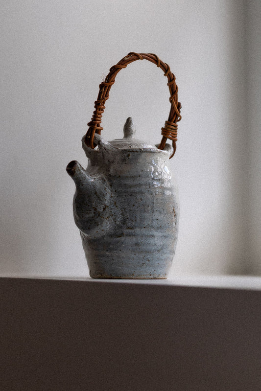 Kohiki Teapot Cane Handle II