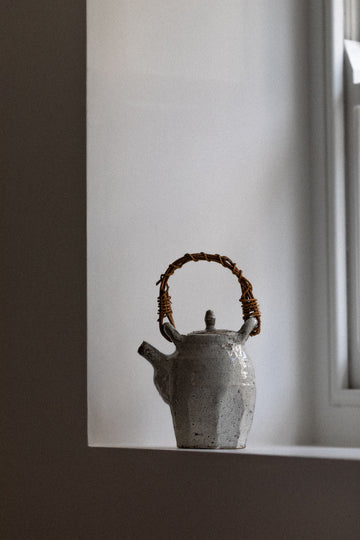 Kohiki Teapot Cane Handle I
