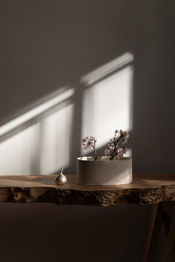 Oval Cylindrical Vase by Hyejin Lee