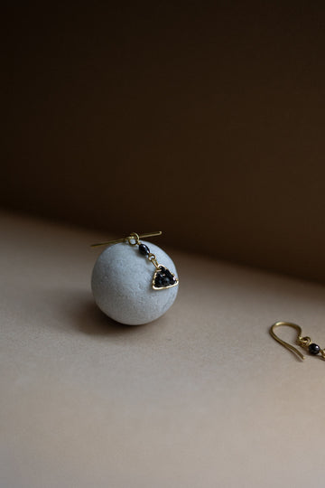 Ancient Pyramid Diamond Drop Earrinsg