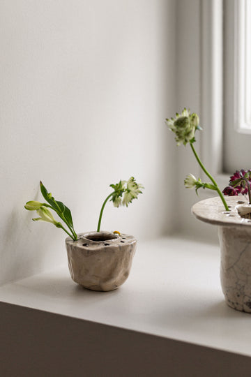 Petit Vase Pique Fleurs Couronne by Cécile Daladier