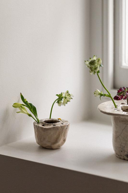 Petit Vase Pique Fleurs Couronne by Cécile Daladier
