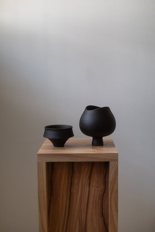 AEKA Object, Footed Vase L, Black