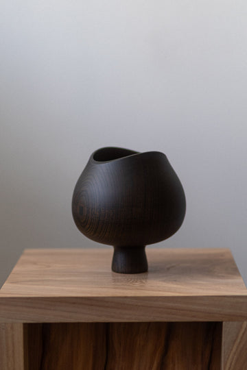 AEKA Object, Footed Vase L, Black