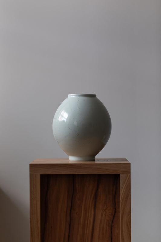 Series 'Colourful sands on the sea' Moon Jar I by JaeJun Lee