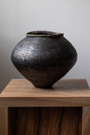 “KURO”, BLACK TERRACOTTA