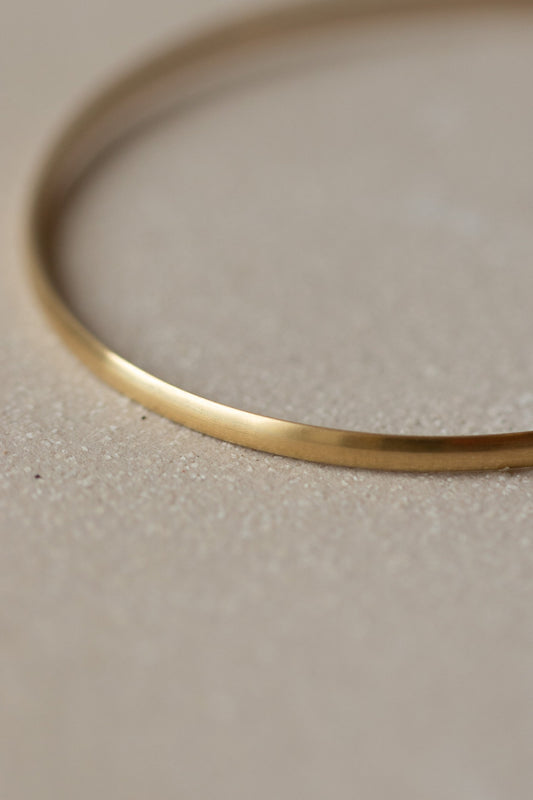 18ct Yellow Gold Bangle by Kerry Seaton