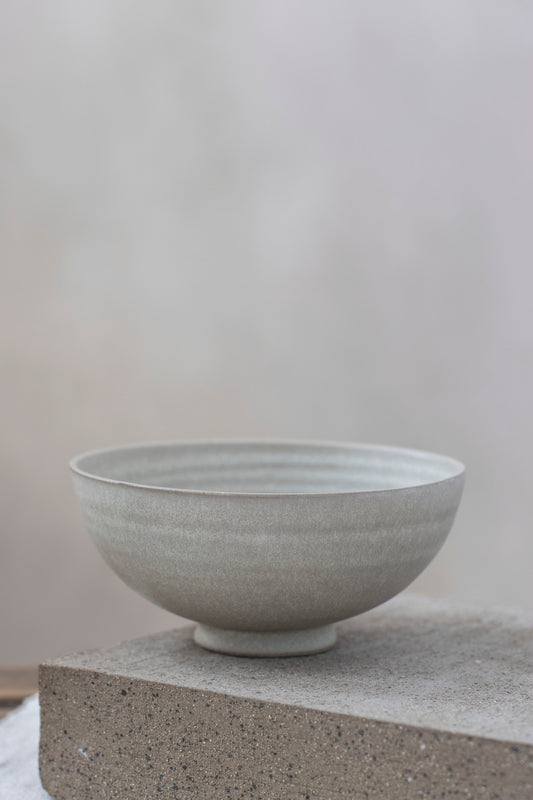 Footed Bowl in Pearl Grey, by Borja Moronta